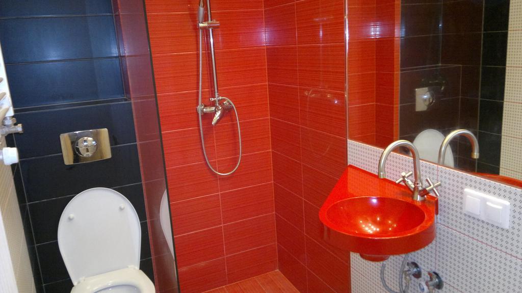 Studiospanie Studio Kapitana Z Balkonem Na Parterze Gdaňsk Pokoj fotografie